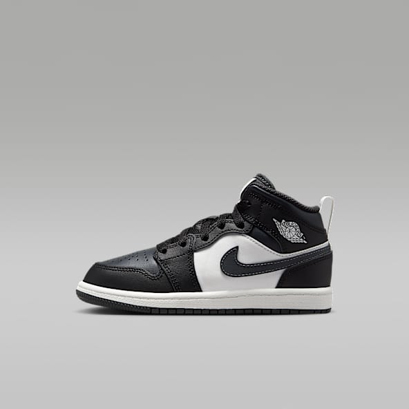 Jordan 1 Black Shoes. Nike